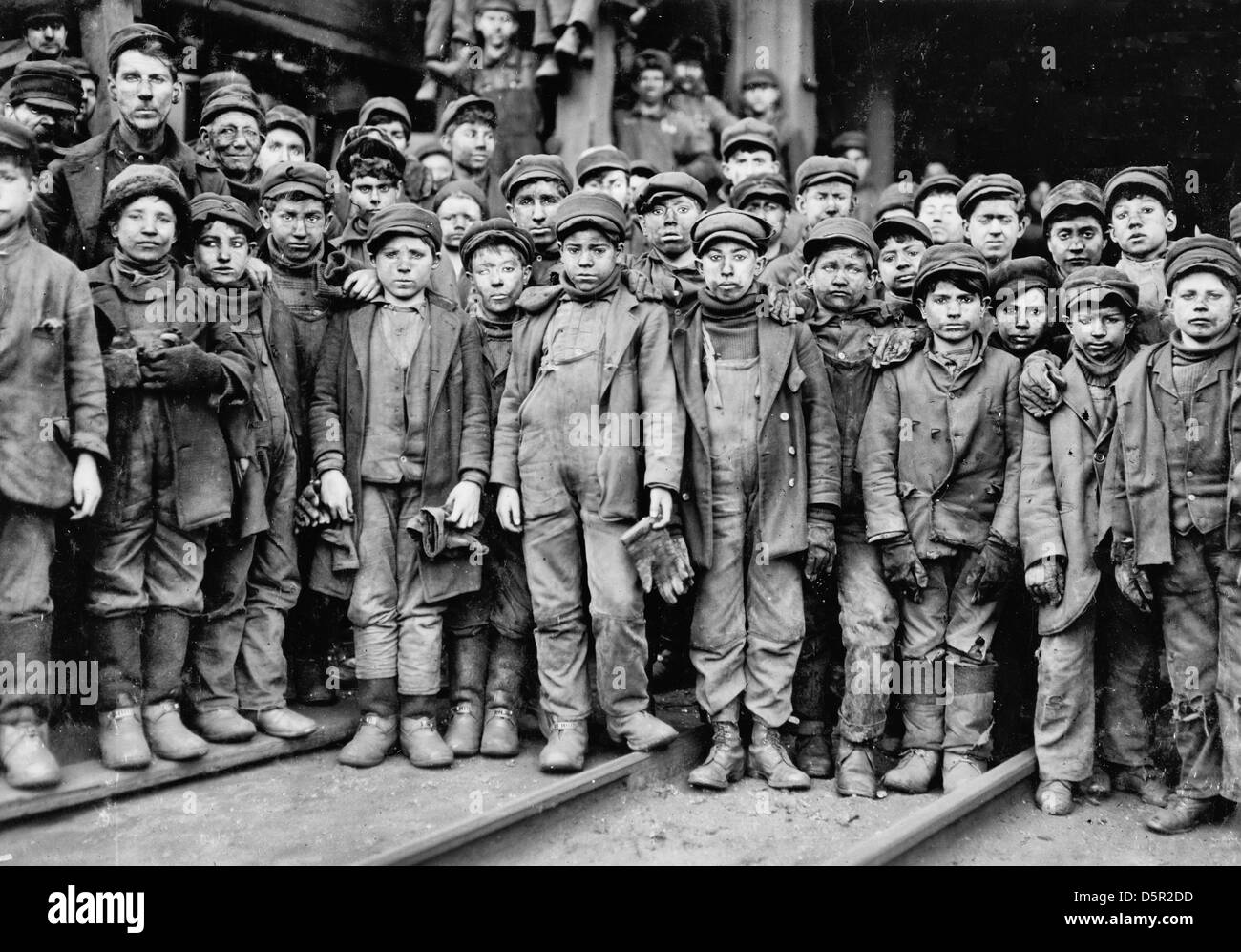 Breaker boys working in Ewen Breaker of Pennsylvania Coal Co. Location: South Pittston, Pennsylvania. Stock Photo
