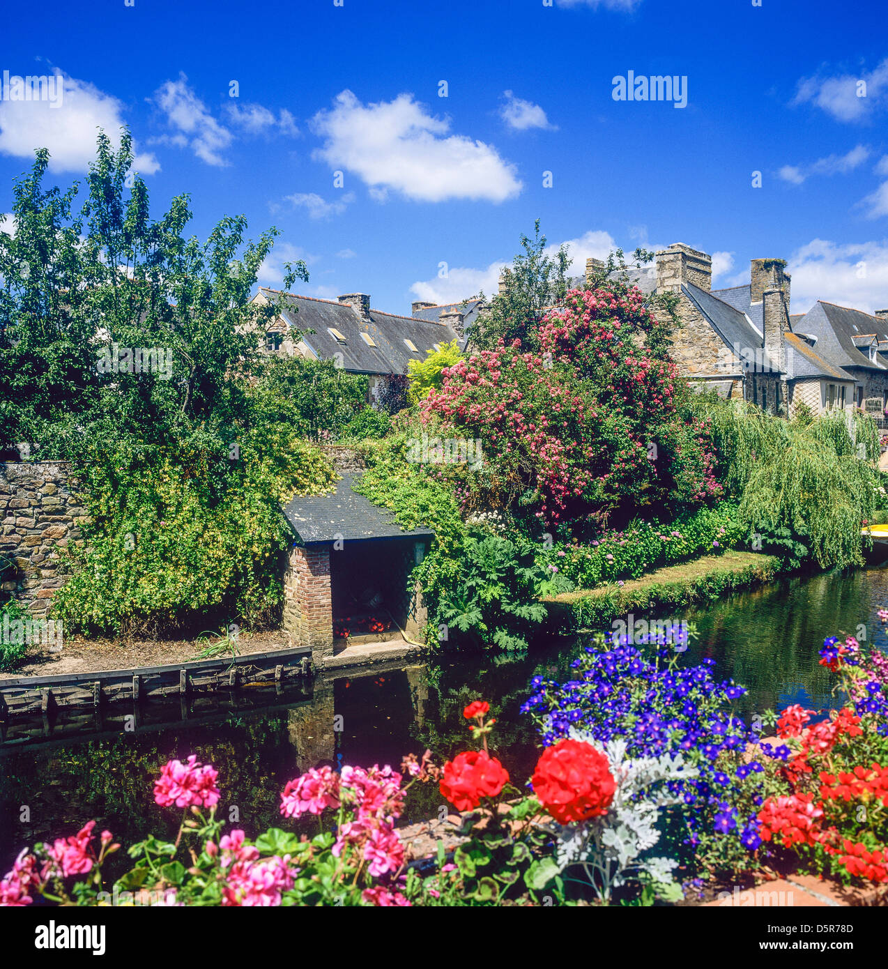 Ancient wash house by the riverside of Trieux river Pontrieux Brittany France Stock Photo Alamy