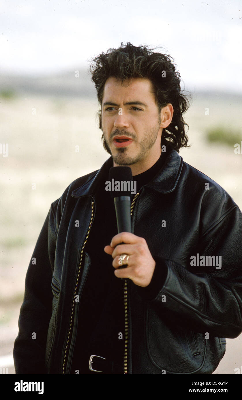 ROBERT DOWNEY JR. NATURAL BORN KILLERS (1994 Stock Photo: 55222602 - Alamy