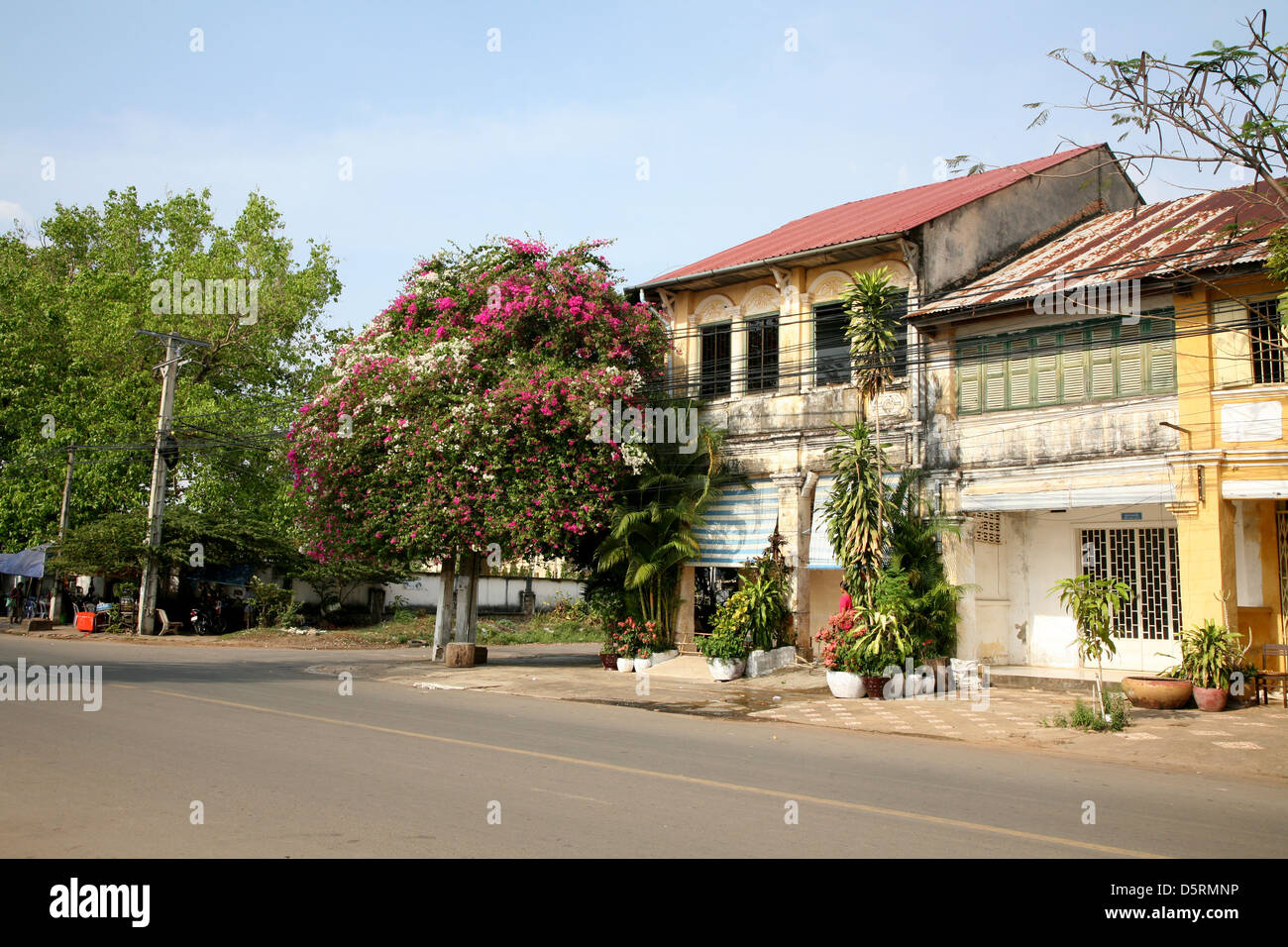 A colonial house Stock Photo - Alamy