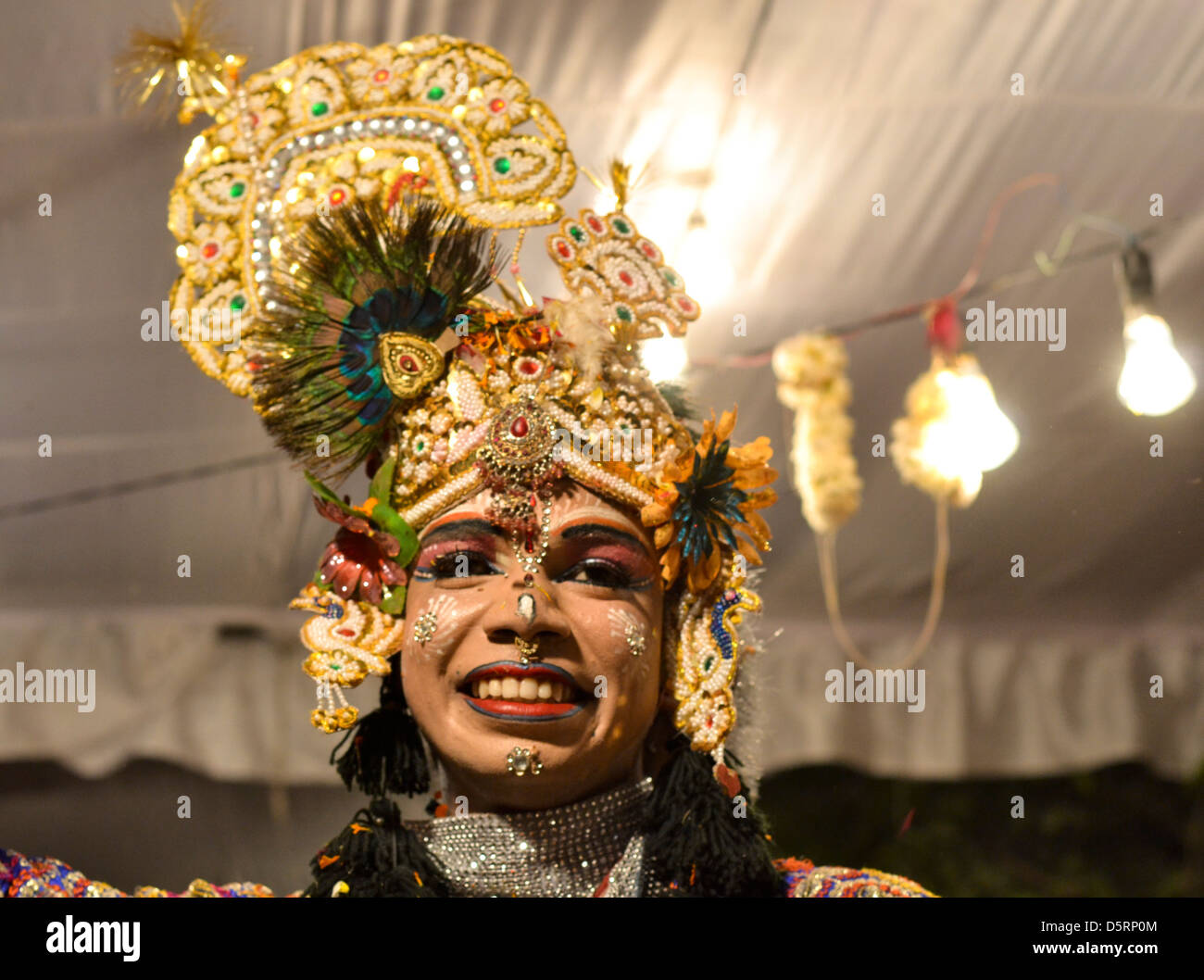 Lord krishna holi hires stock photography and images Alamy