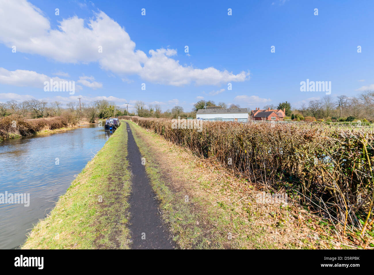 canal england uk inland waterway waterways waterway water river navigable navigation scenic scenery landscape boating holiday Stock Photo