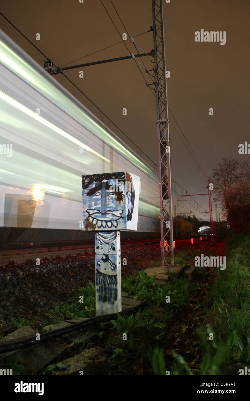Train signal italy hi-res stock photography and images - Alamy