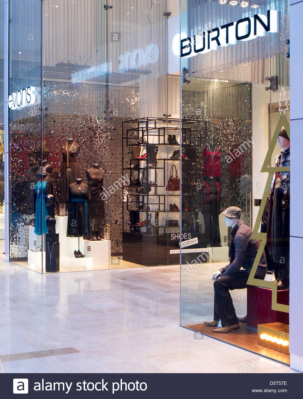 Evans Clothing Shop Stock Photos & Evans Clothing Shop Stock Images Alamy