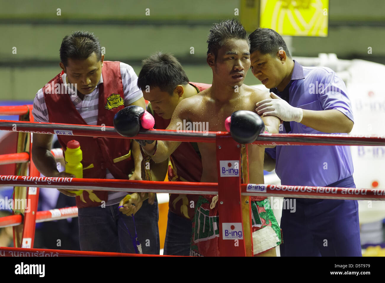 Thai boxing evening fight at the Rajadamnern stadium in Bangkok