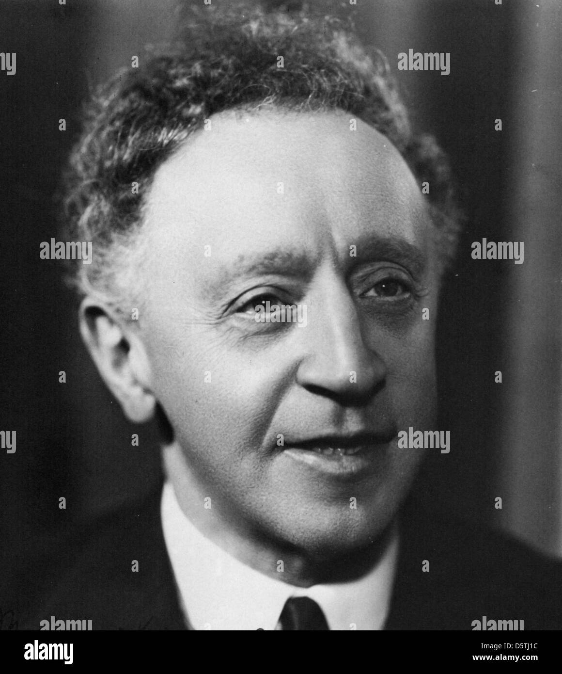 Arthur Rubinstein: biography, videos, works & important dates.