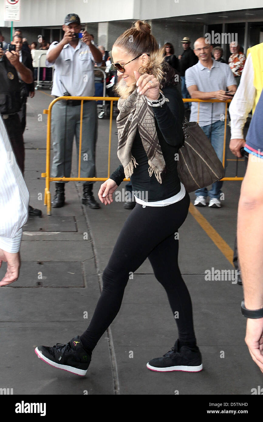 Jennifer Lopez arrives at the airport in Rio De Janeiro Brazil - 19.02.12  Stock Photo - Alamy