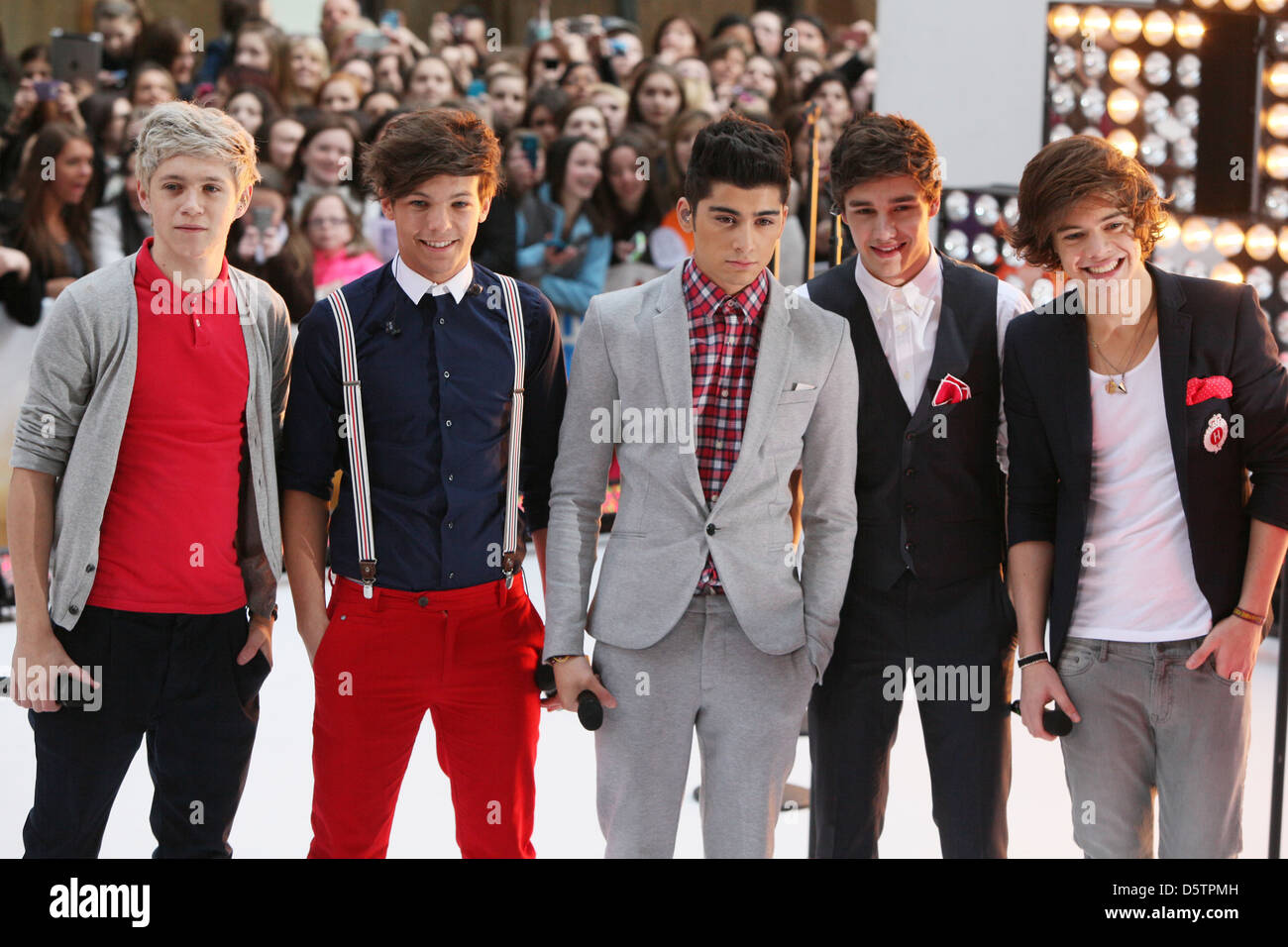 Niall Horan Liam Payne Zayn Malik Harry Styles Louis Tomlinson One Direction Performs On Today As Part Of The Toyota Stock Photo Alamy
