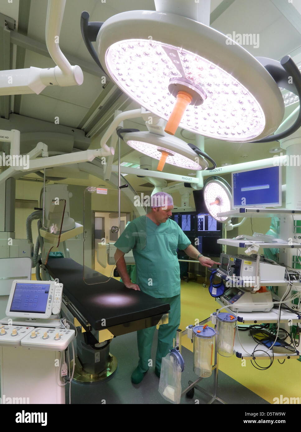 Doctor Olaf Schoening Works In The State Of The Art Hybrid