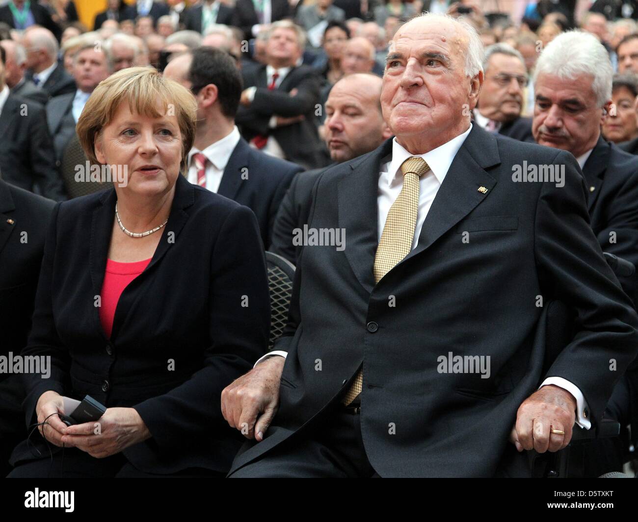 German Chancellor Angela Merkel (CDU) and former German Chancellor
