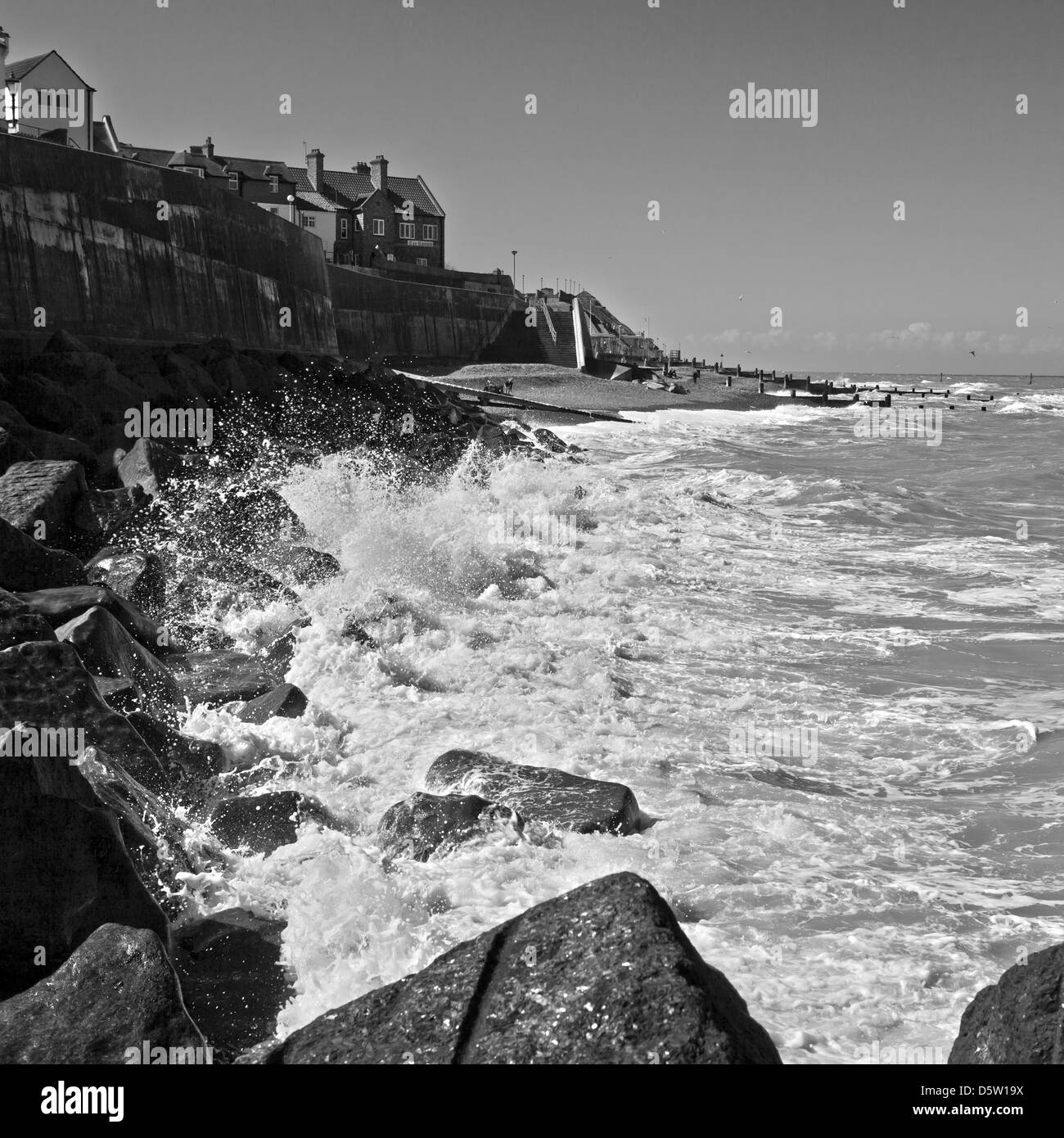 Foam waves at shore Black and White Stock Photos & Images - Alamy