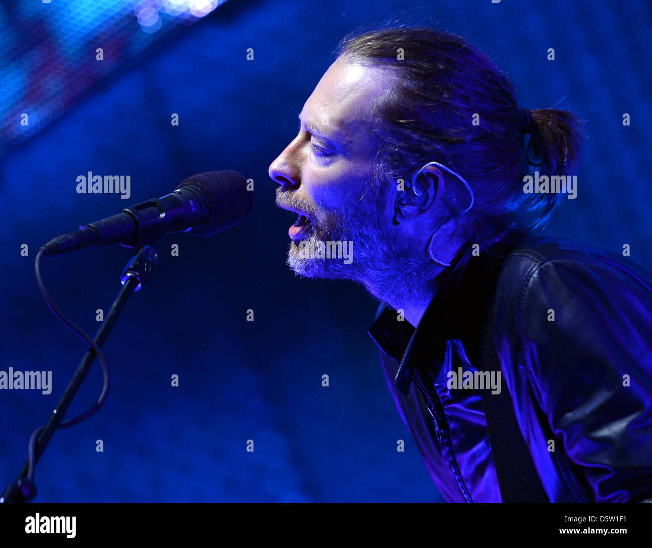 Singer Thom Yorke and the English band Radiohead perform open air at Wuhlheide stage in Berlin, Germany, 29 September 2012. Photo: BRITTA PEDERSEN Stock Photo
