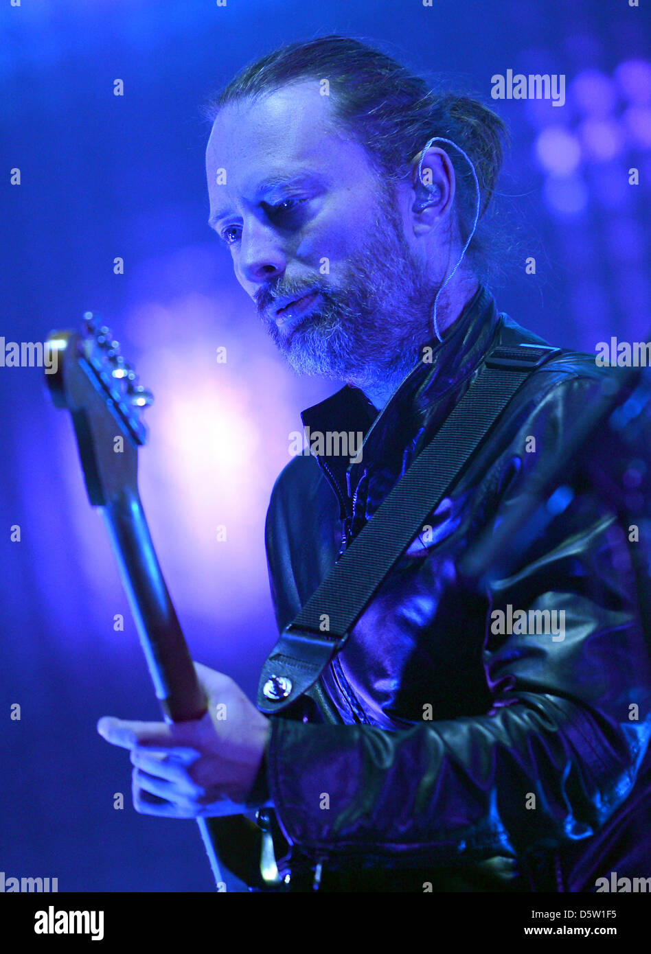 Singer Thom Yorke and the English band Radiohead perform open air at Wuhlheide stage in Berlin, Germany, 29 September 2012. Photo: BRITTA PEDERSEN Stock Photo