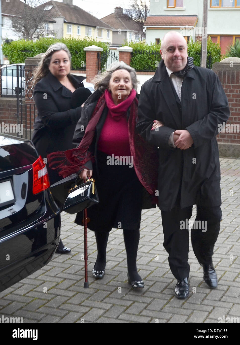 David Kelly's wife Laurie Morton & Daughter Miriam Kelly outside The