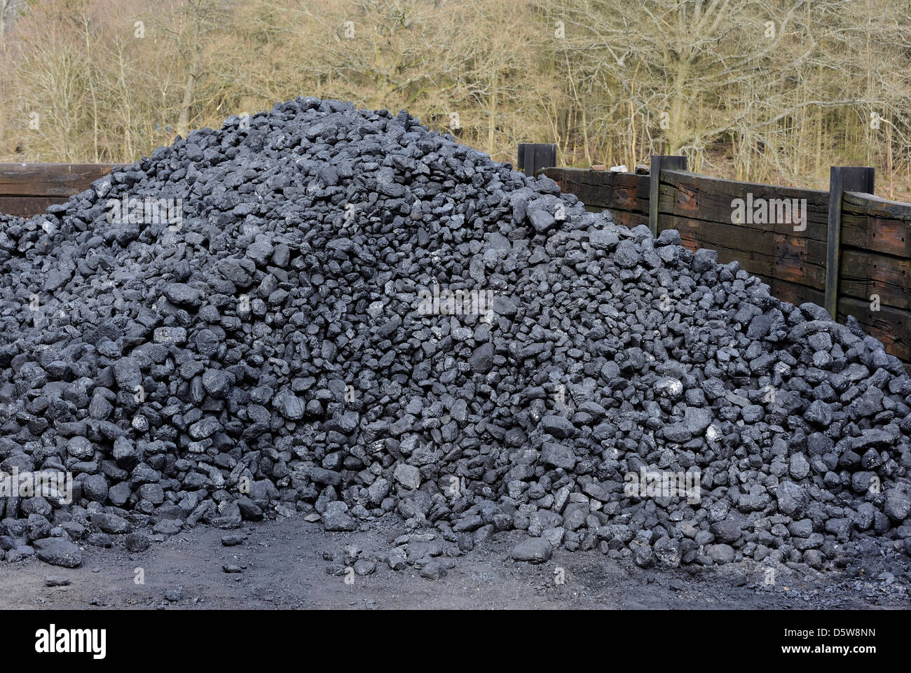 heap of coal used for fueling steam engines fossil fuel Stock Photo Alamy