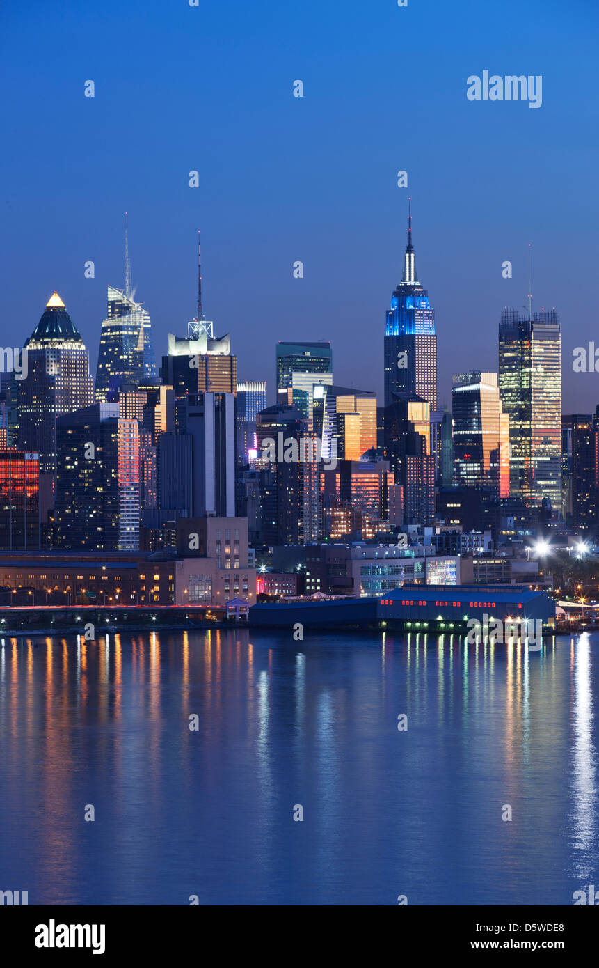 MIDTOWN SKYLINE HUDSON RIVER MANHATTAN NEW YORK CITY USA Stock Photo ...