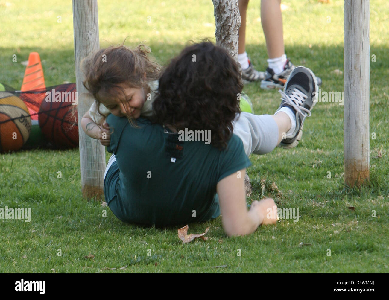 Sara gilbert and daughter hi-res stock photography and images - Alamy