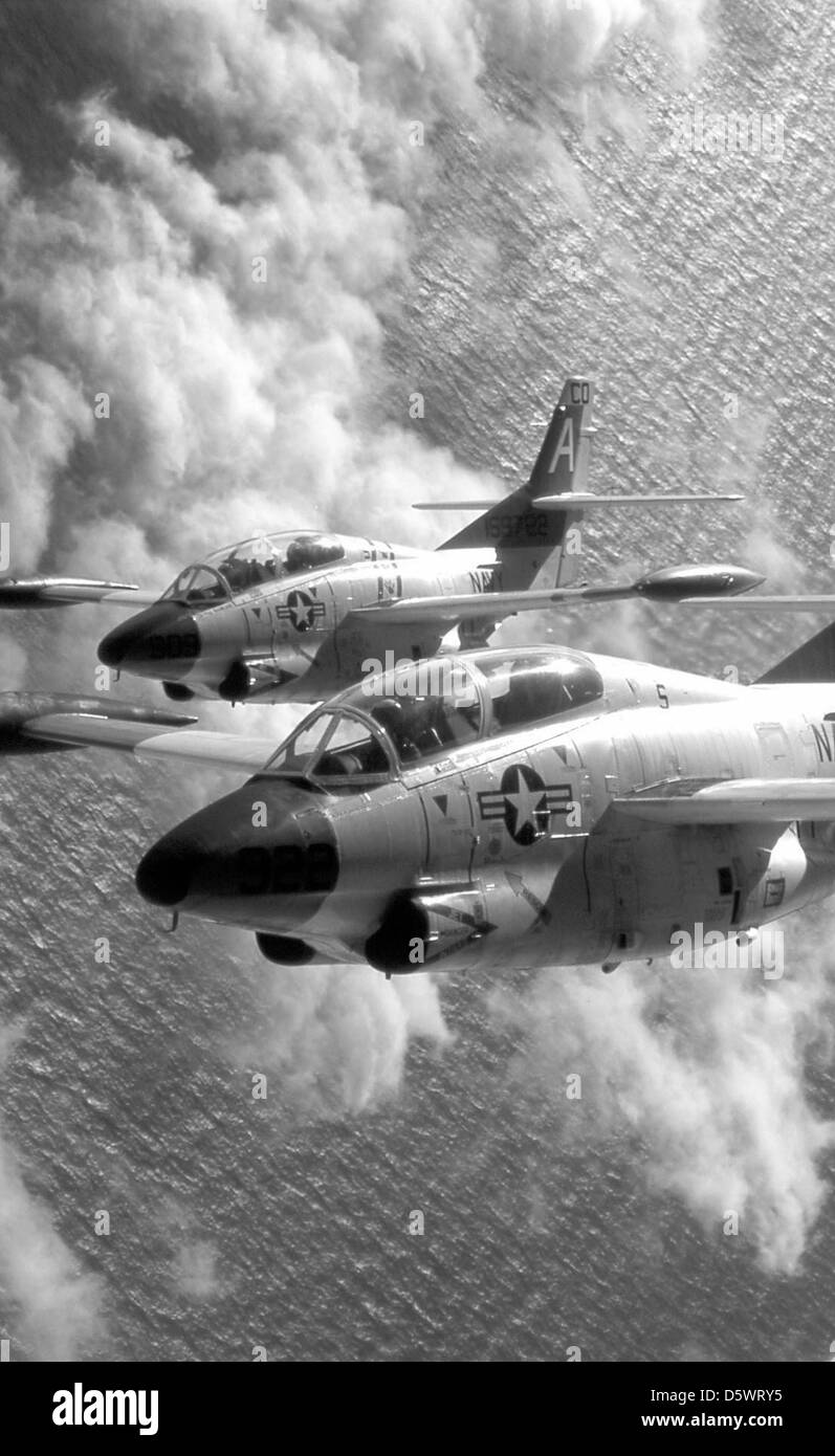 Navy aircraft carrier models Black and White Stock Photos & Images - Alamy