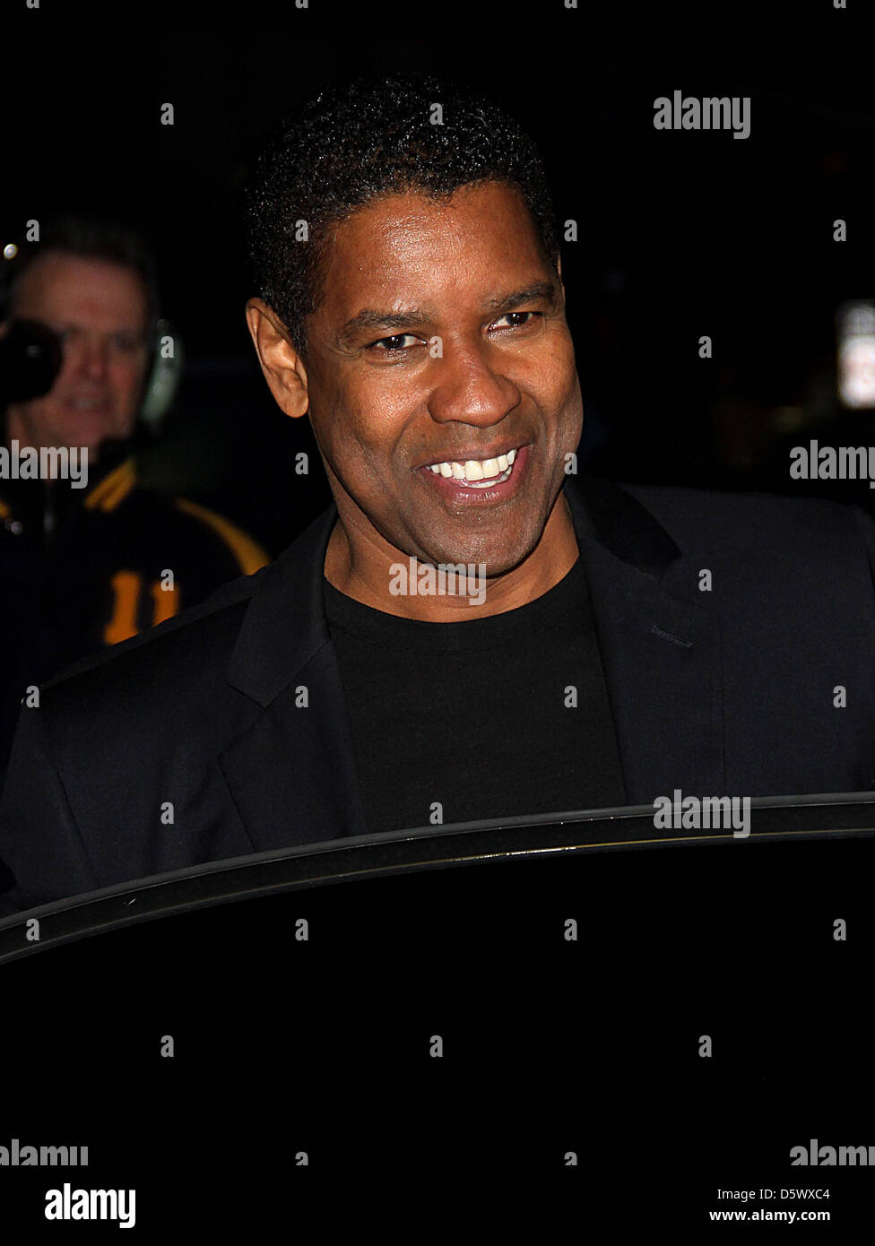 Denzel Washington Celebrities arrive at the Ed Sullivan Theater for ...
