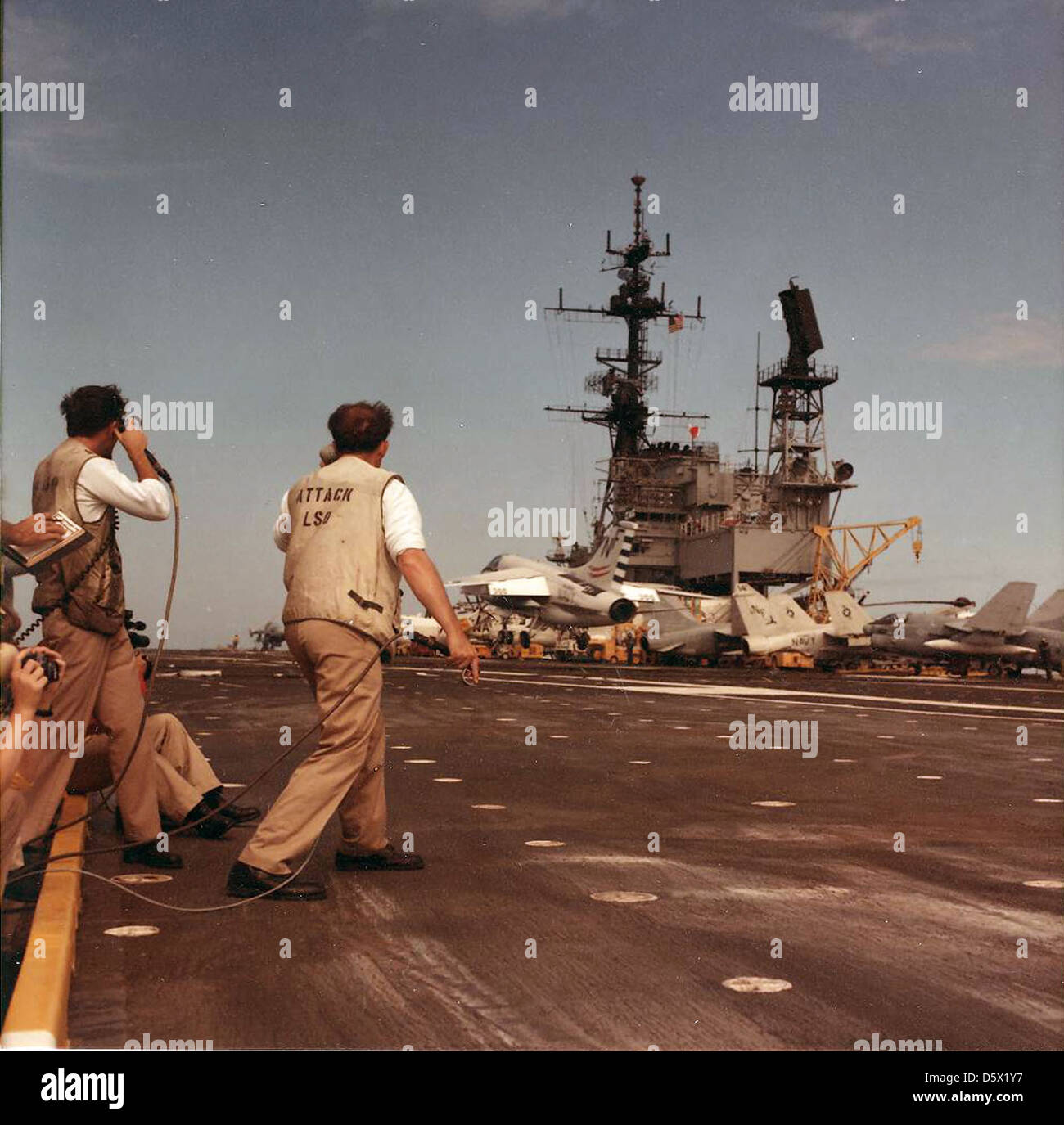 Uss midway hi-res stock photography and images - Alamy