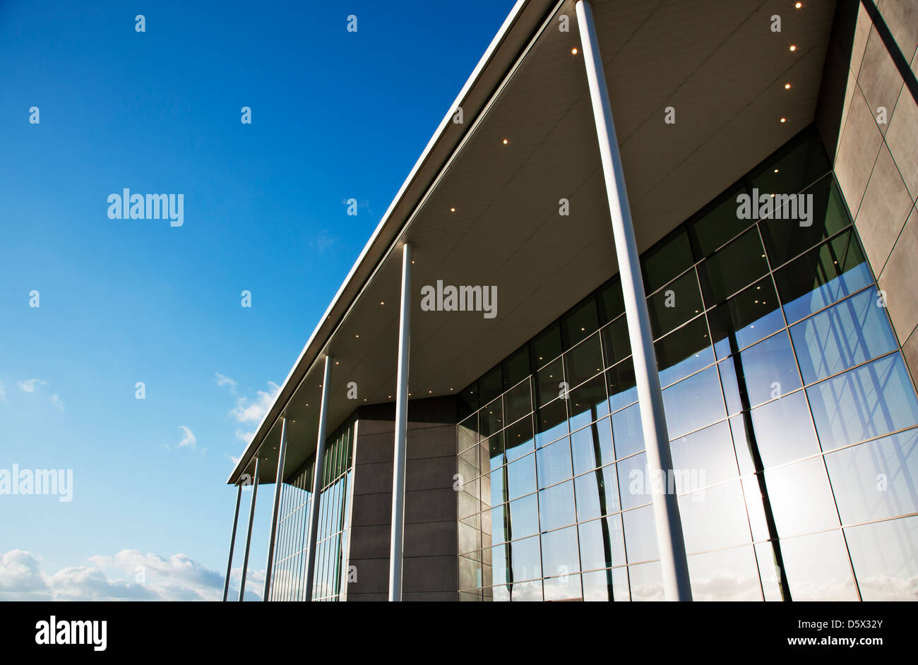 Modern building and blue sky Stock Photo - Alamy