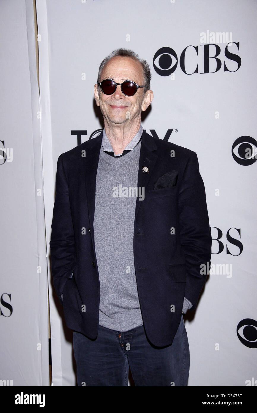 Joel grey tony award hi-res stock photography and images - Alamy