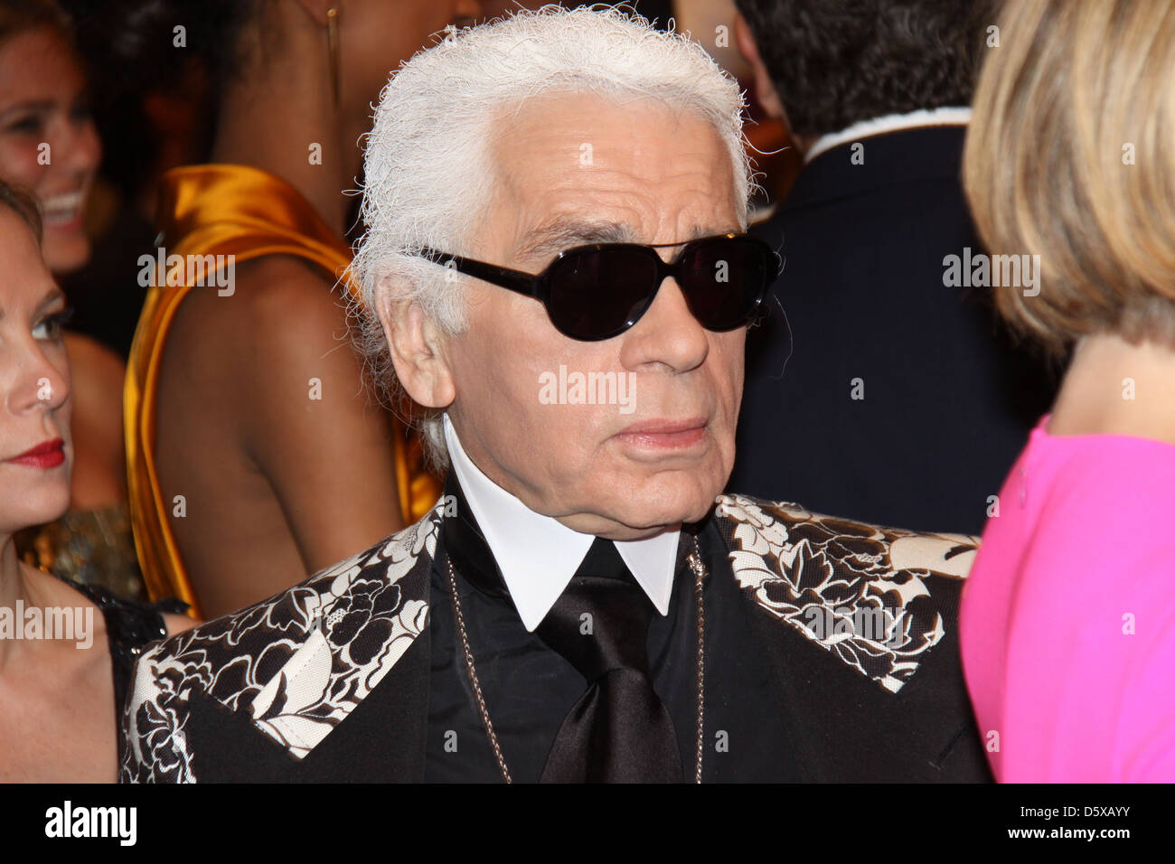 Karl lagerfeld alexander mcqueen hi-res stock photography and images - Alamy