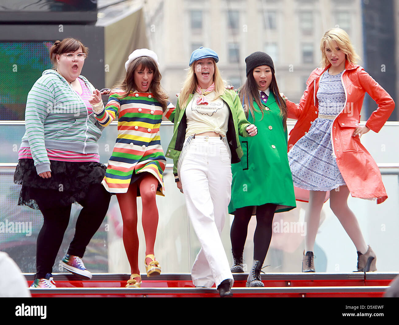 Lauren Zizes, Lea Michele, Heather Morris, Jenna Ushkowitz, and Dianna