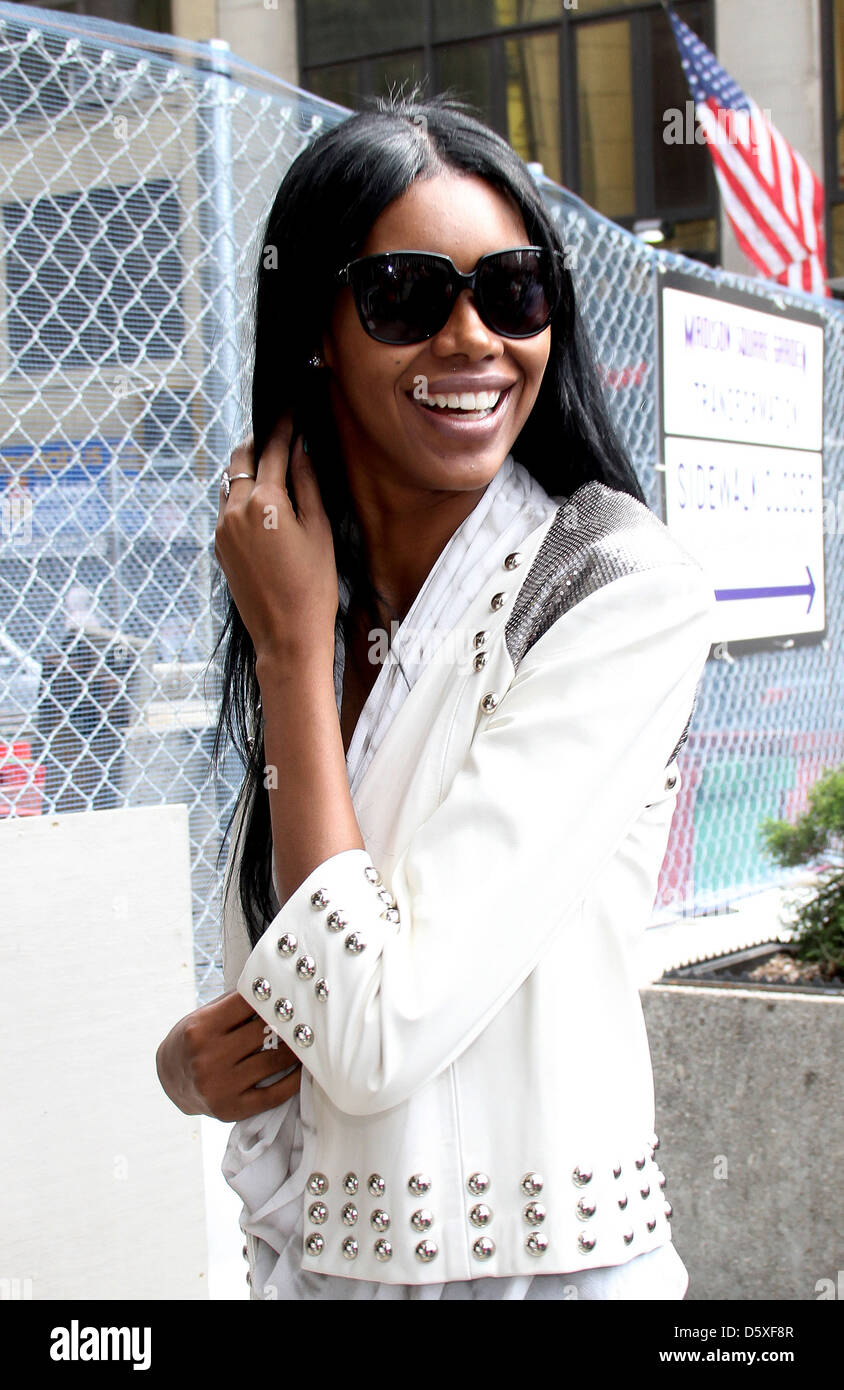 Jessica White Celebrities at the NBA playoffs game 4, New York Knicks