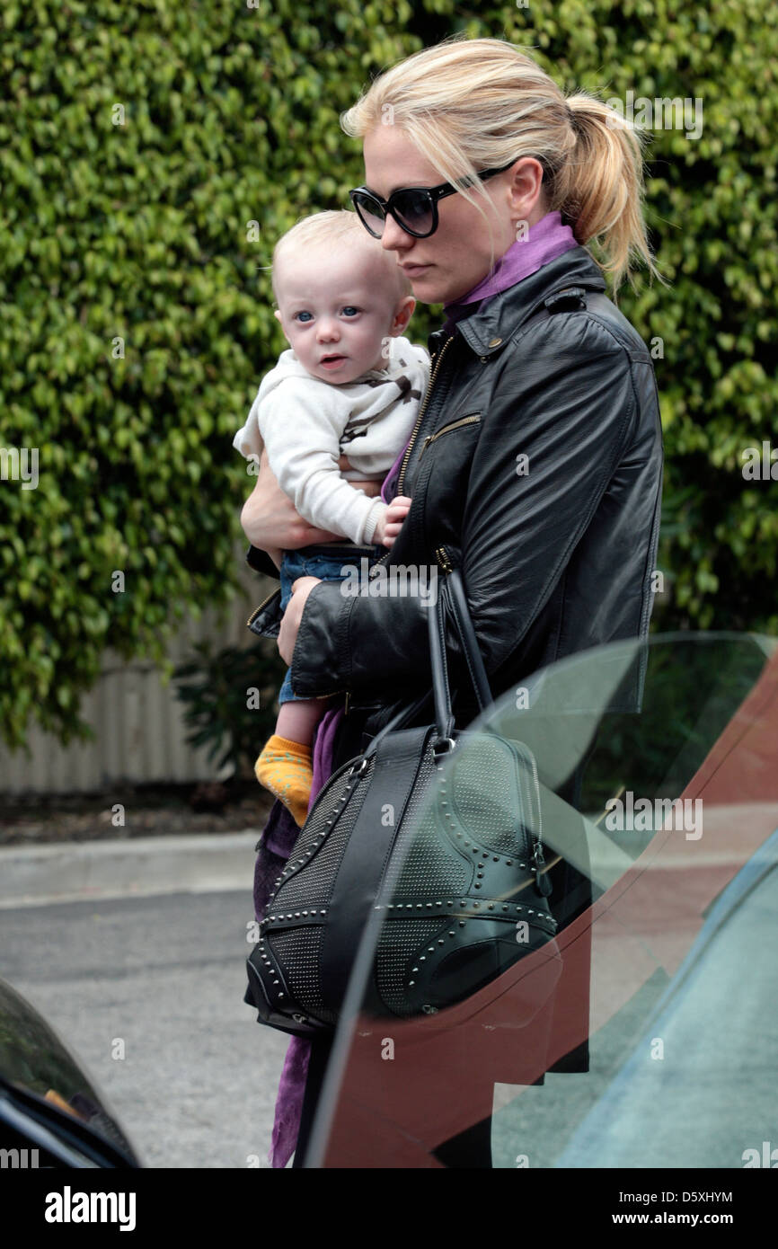 Anna Paquin departs a lunch in West Hollywood with a friend's child Los Angeles, California - 20.04.11 Stock Photo