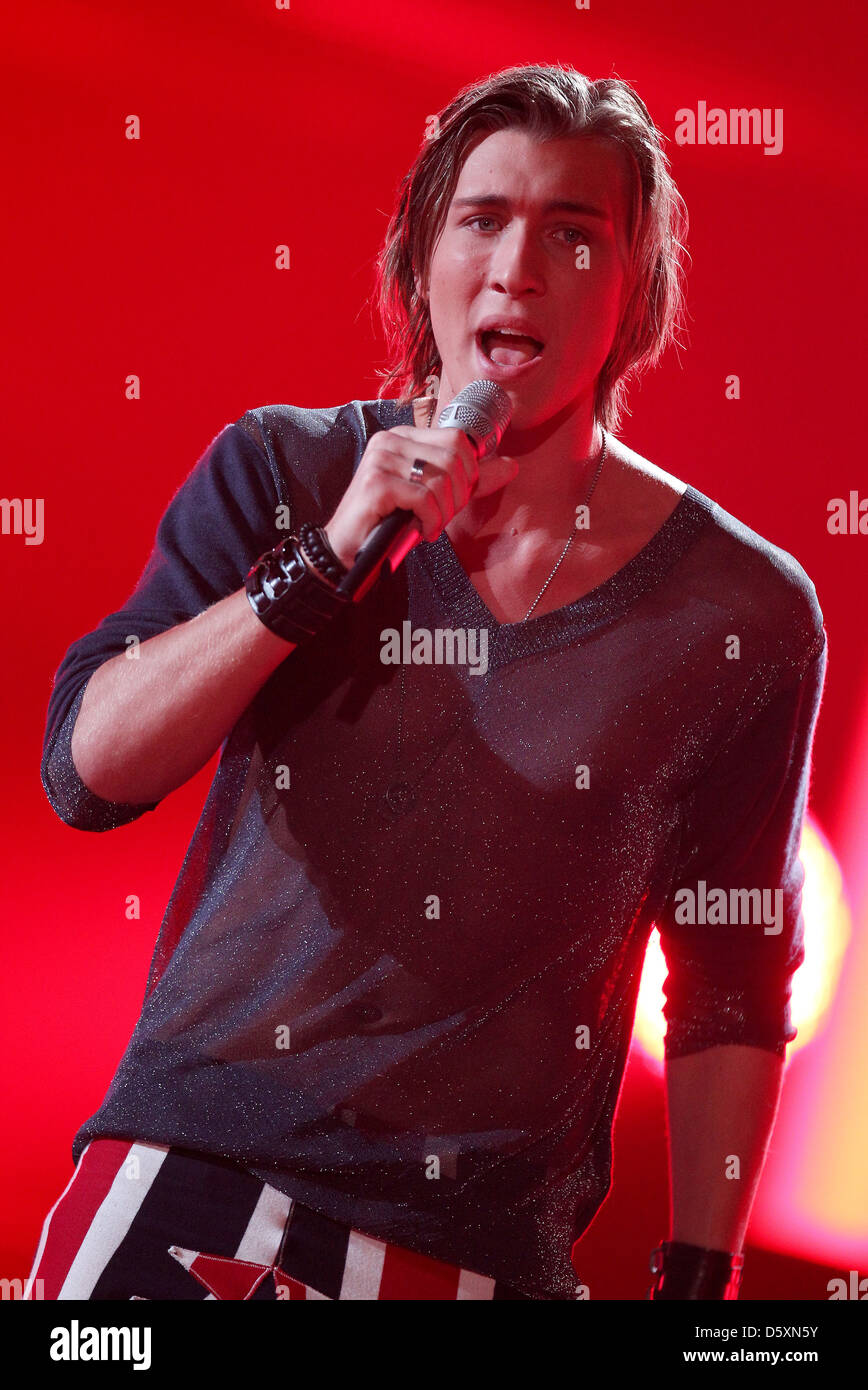 Felix Hahnsch performing live on German TV show 'Deutschland sucht den Superstar' (DSDS). Cologne, Germany - 19.02.2011 Stock Photo