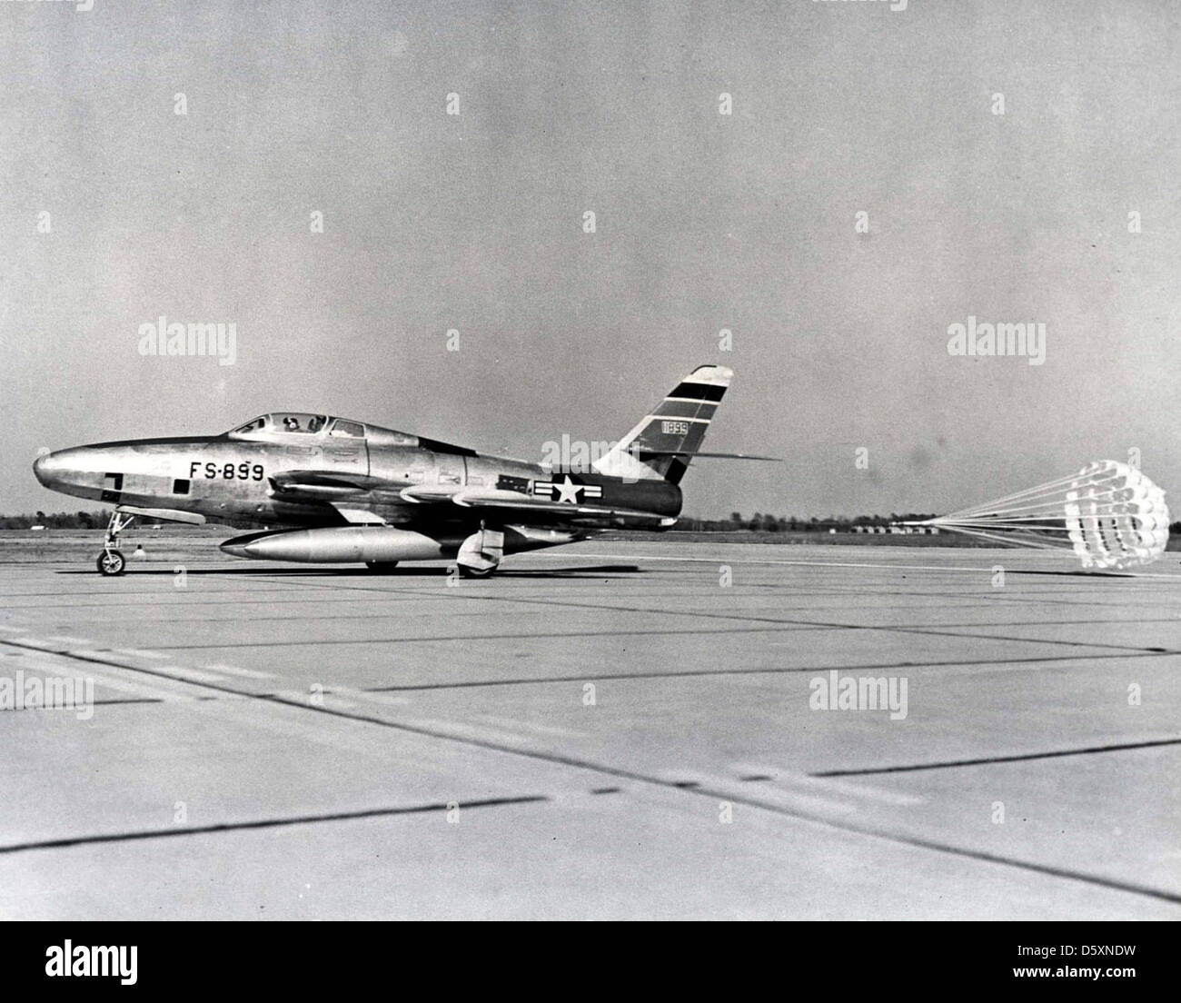 Republic rf 84f thunderflash hi-res stock photography and images - Alamy