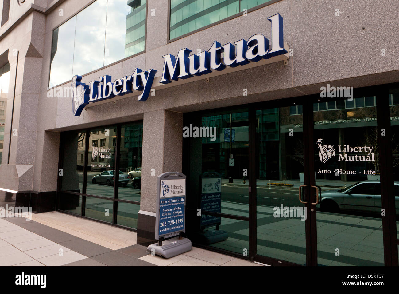 Liberty Mutual storefront Stock Photo