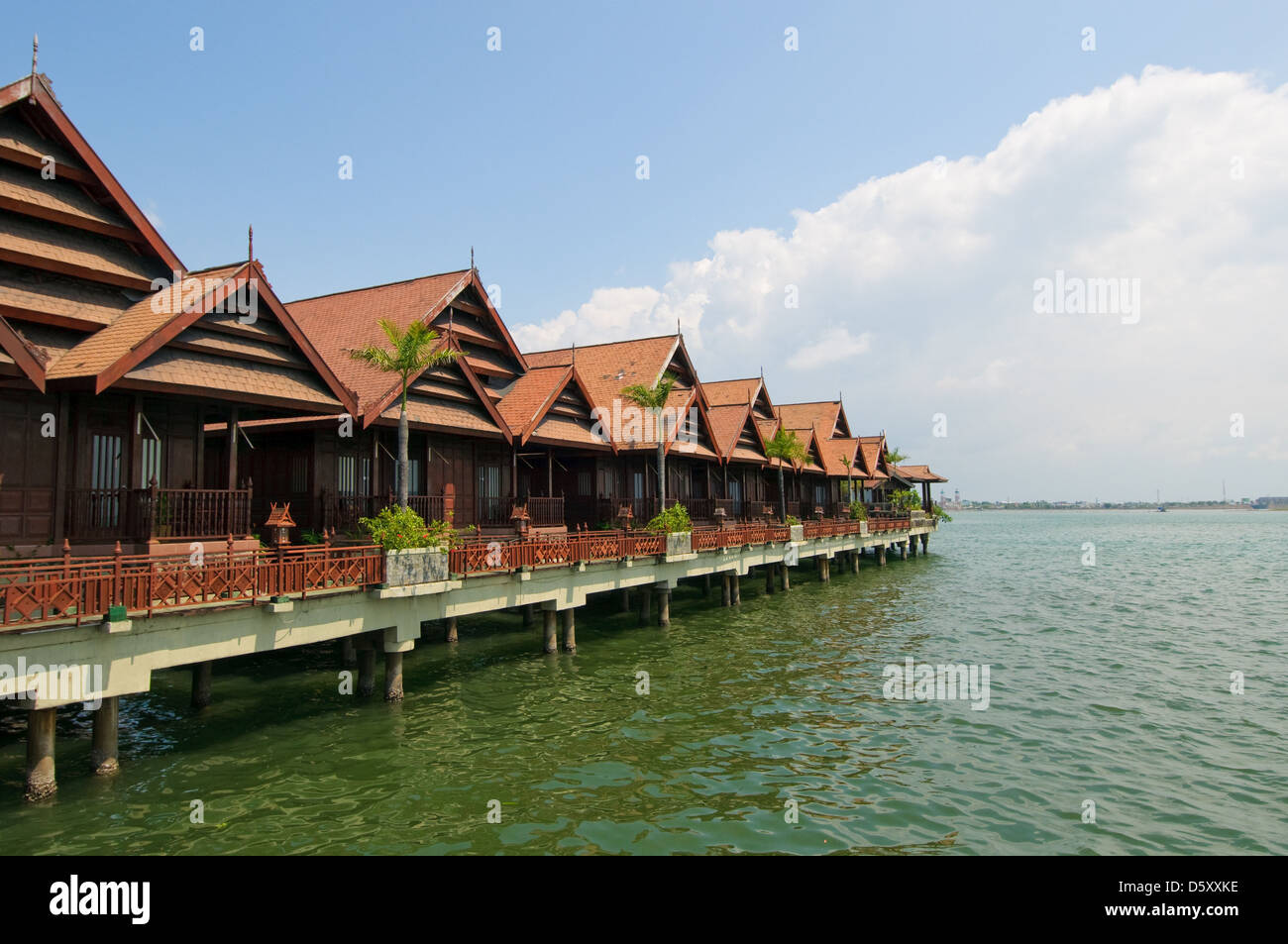 luxury resort by tropical sea Stock Photo - Alamy - Luxury Tropical Holiday Rentals
