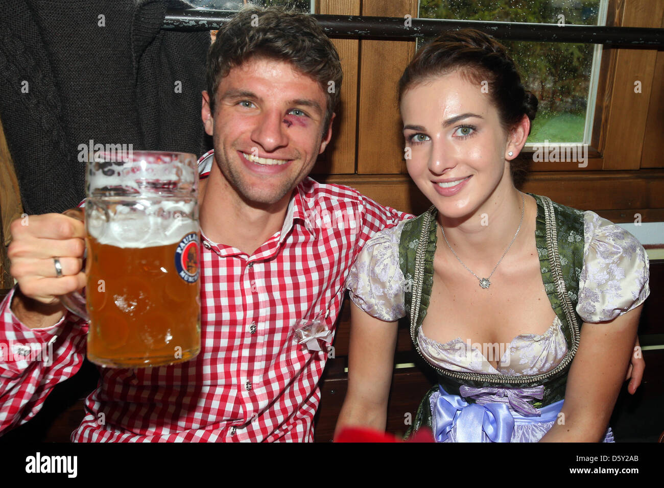 thomas mueller wife