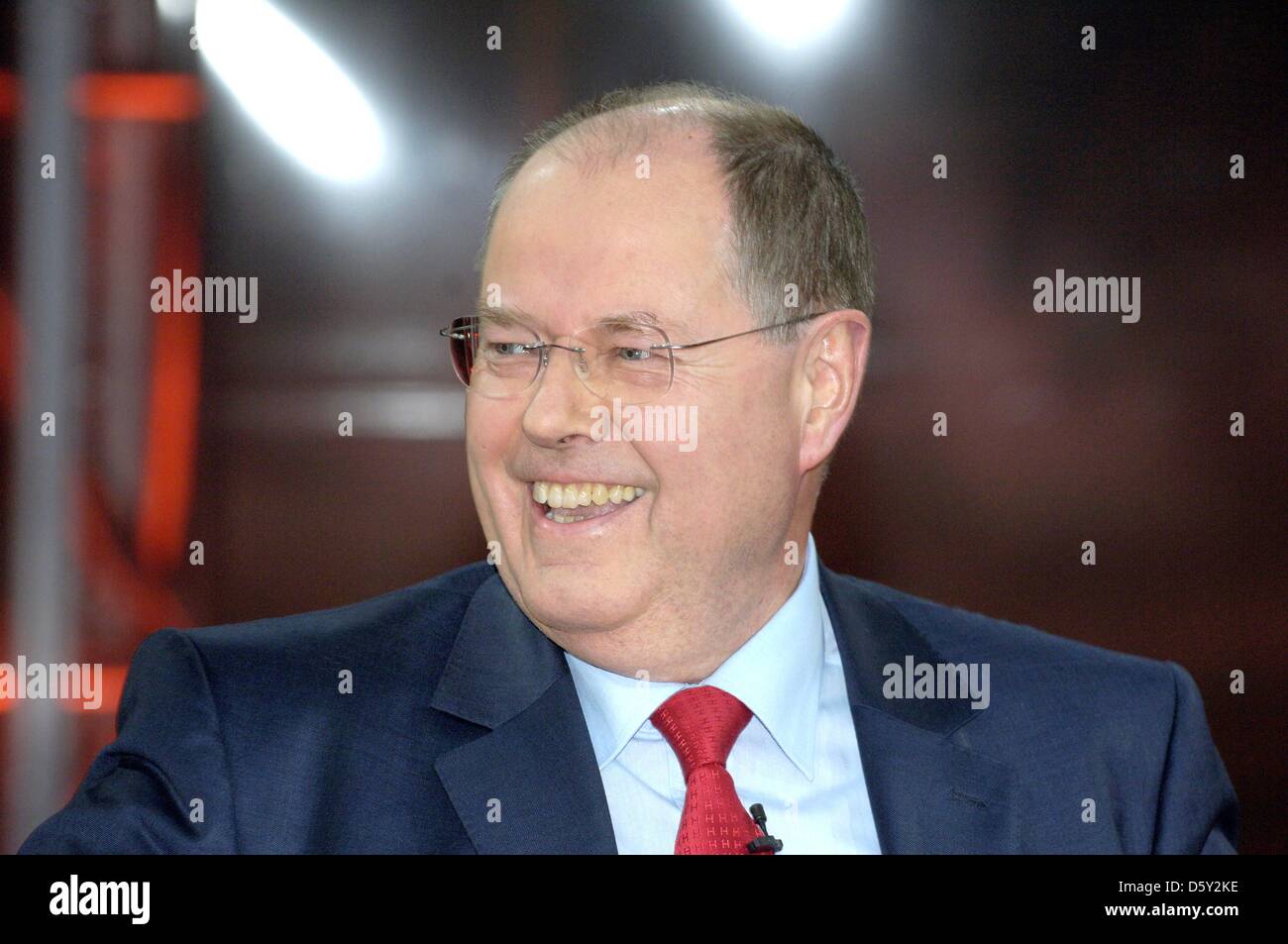 Former German Minister of Finance and current SPD candidate for the chancellorship, Peer Steinbrueck, is pictured during the ARD talkshow 'Guenther Jauch' at Gasometer in Berlin, Germany, 07 October 2012. The shows was titled 'Mr Steinbrueck, are you fit for the Chancellorship? The Candidate Check'. Photo: Karlheinz Schindler Stock Photo