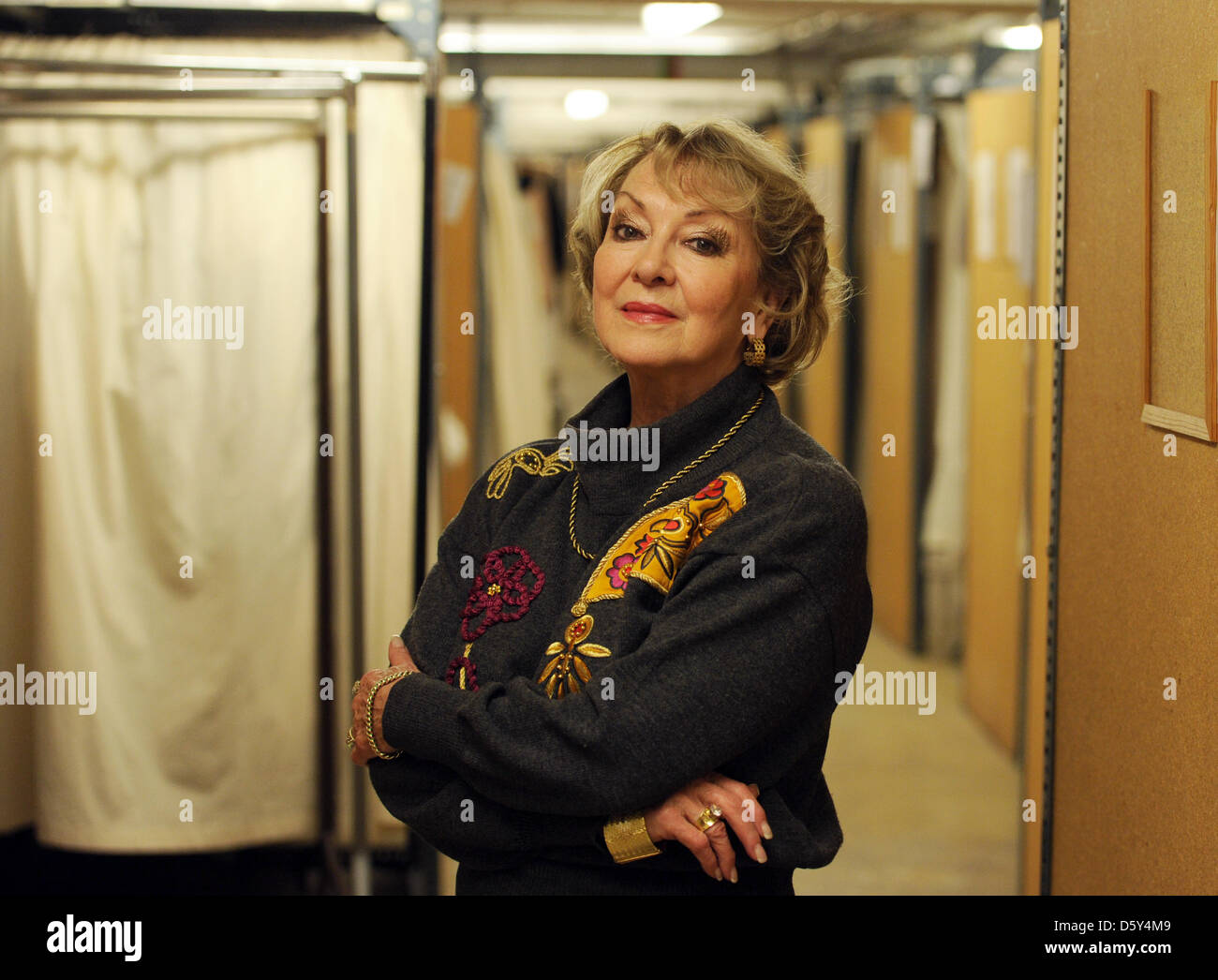 American soprano hi-res stock photography and images - Page 3 - Alamy