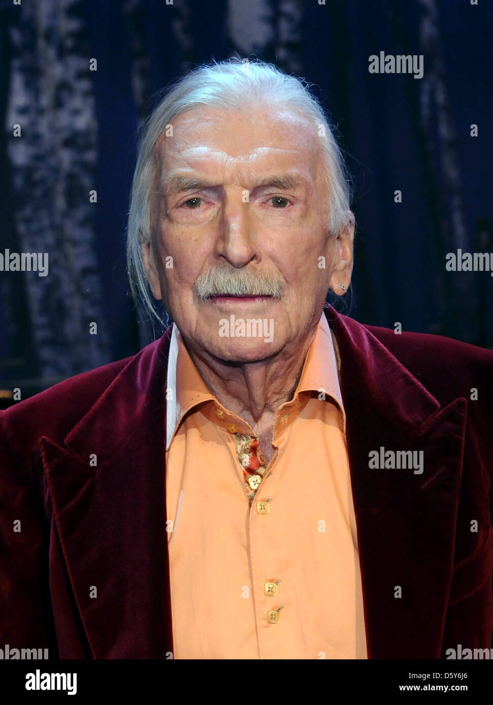 James last hi-res stock photography and images - Alamy