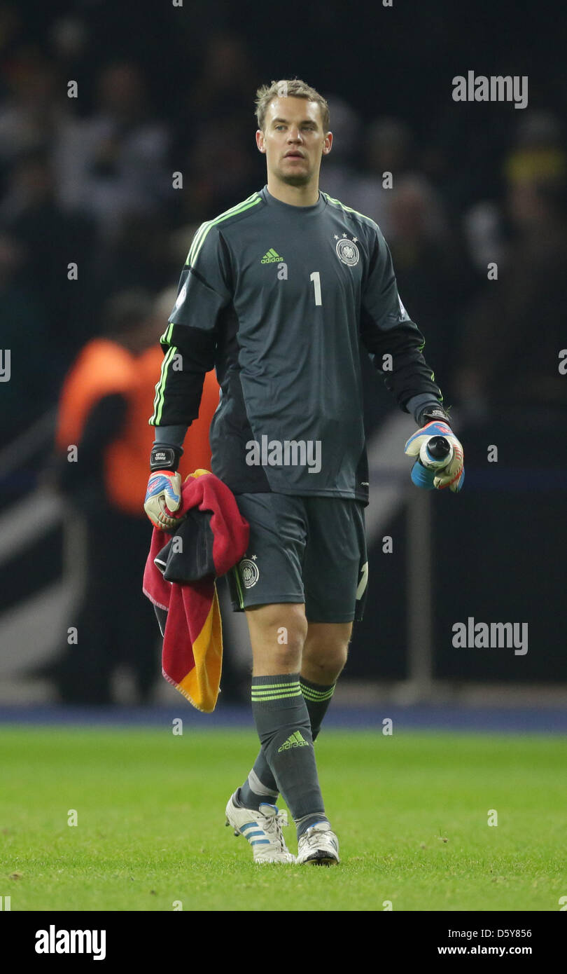 Germany's goalkeeper Manuel Neuer reacts during the FIFA World Cup 2014 qualifying soccer match between Germany and Sweden at Olympic stadium in Berlin, Germany, 16 October 2012. Photo: Michael Kappeler/dpa Stock Photo