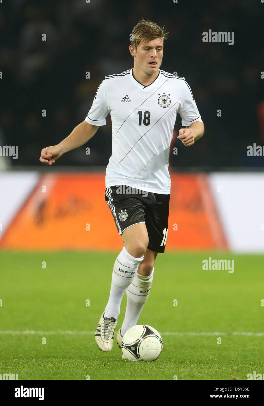 Germany's Toni Kroos in action during the FIFA World Cup 2014 qualifying soccer match between Germany and Sweden at Olympic stadium in Berlin, Germany, 16 October 2012. Photo: Kay Nietfeld/dpa Stock Photo