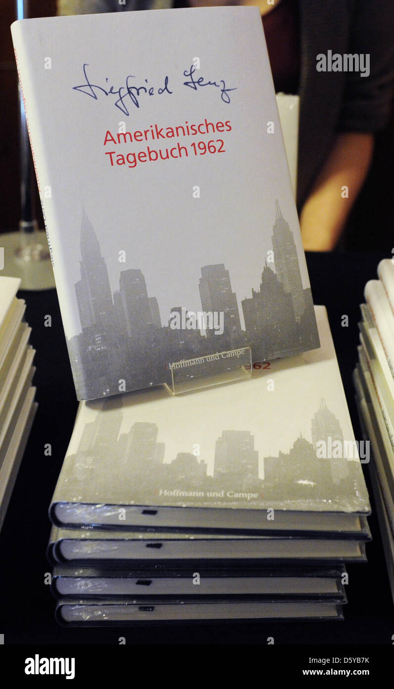 The book 'American Diary 1962' by writer Siegrfried Lenz (86) is offered for sale at Thalia Theatre in Hamburg, Germany, 21 October 2012. Lenz presented his new book  during a conversation with Zeit feature writer Greiner. Photo: Angelika Warmuth Stock Photo