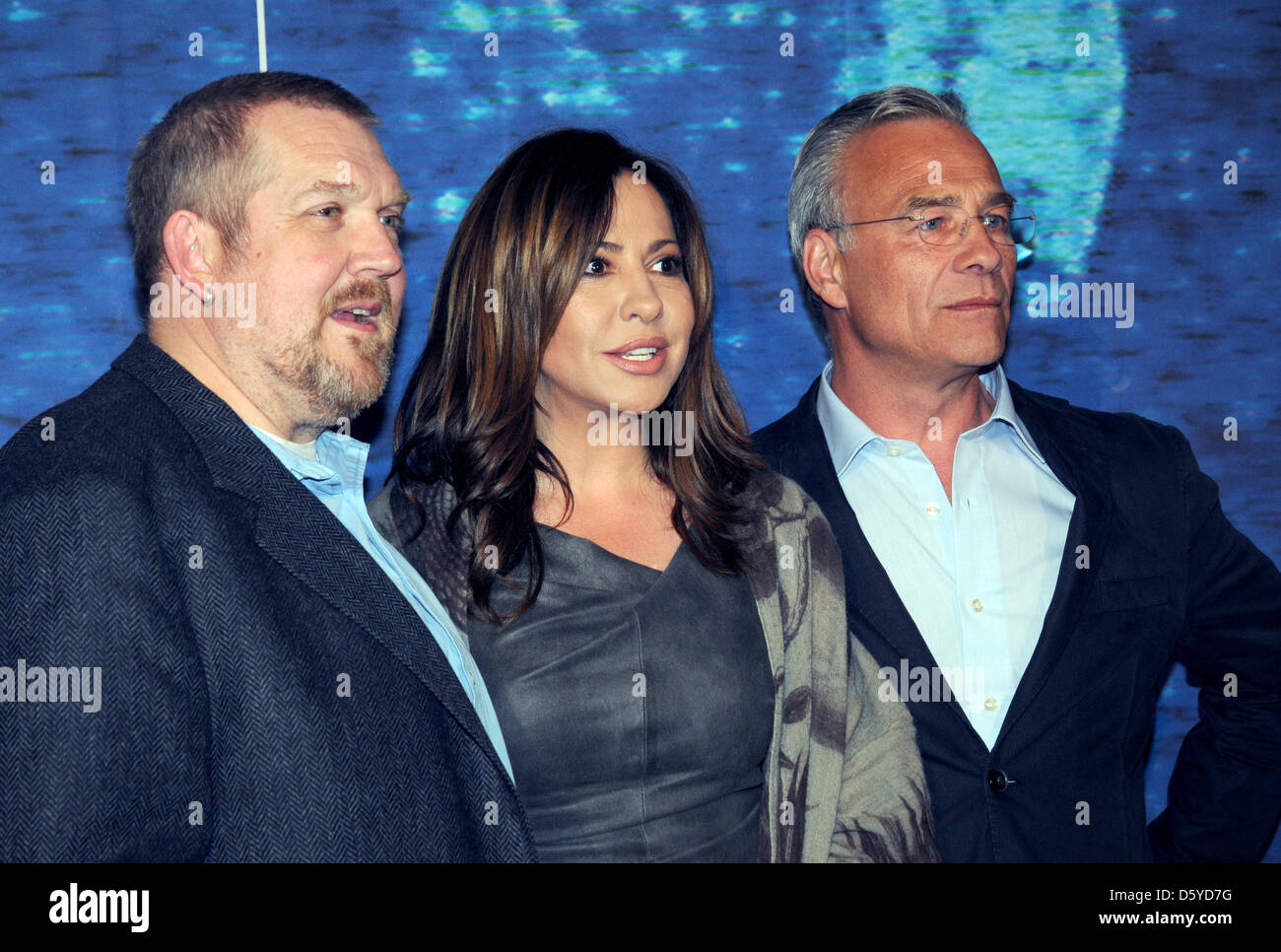 German actors Dietmar Baer (L-R), Simone Thomalla and Klaus J. Behrendt pose during a photocall for the 'Tatort' cinema preview of the episodes 'Kinderland', 'Leipzig' and 'Ihr Kinderlein kommet' in Cologne, Germany, 04 April 2012. Photo: Horst Ossinger Stock Photo