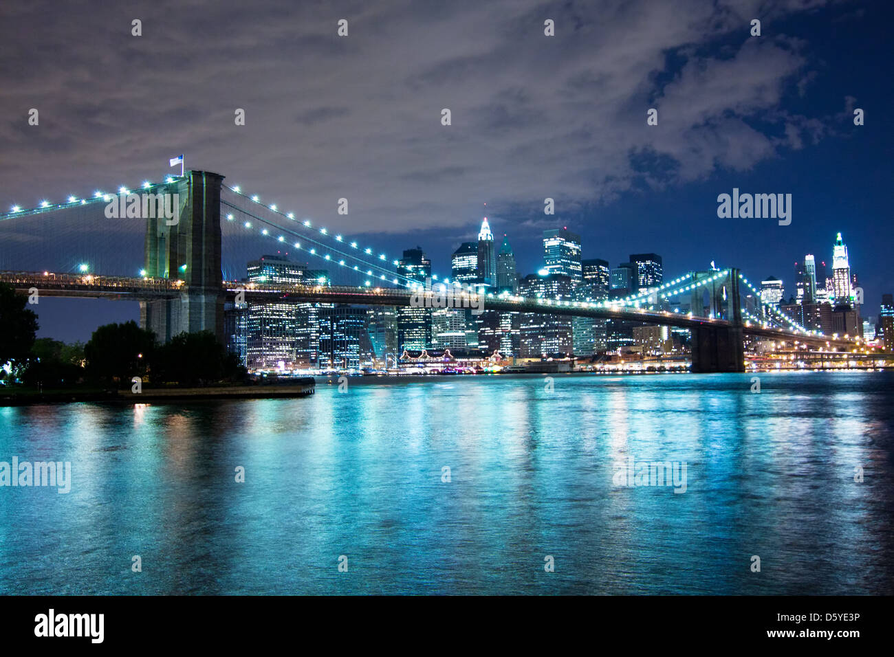 Brooklyn Bridge at night Stock Photo - Alamy