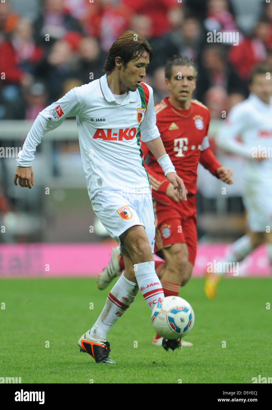 Augsburg's Ja-Cheol Koo controls the ball during the Bundesliga soccer match between FC Bayern Munich and FC Augsburg at Allianz Arena in Munich, Germany, 07 April 2012. Munich won the match 2-1. Photo: Andreas Gebert Stock Photo