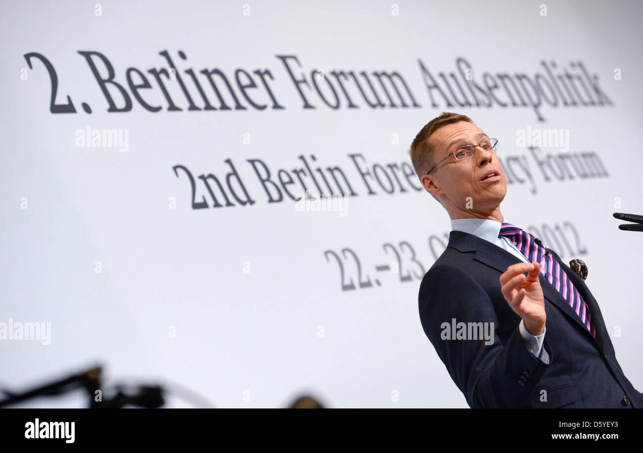 Finnish Minister for European Affairs and Foreign Trade Alexander Stubb delivers a speech during the 2nd Berlin Foreign Policy Forum in Berlin, Germany, 23 October 2012. The 2nd Berlin Foreign Policy Forum initiated by the Koerber Foundation focuses the future of Europe. Photo: RAINER JENSEN Stock Photo