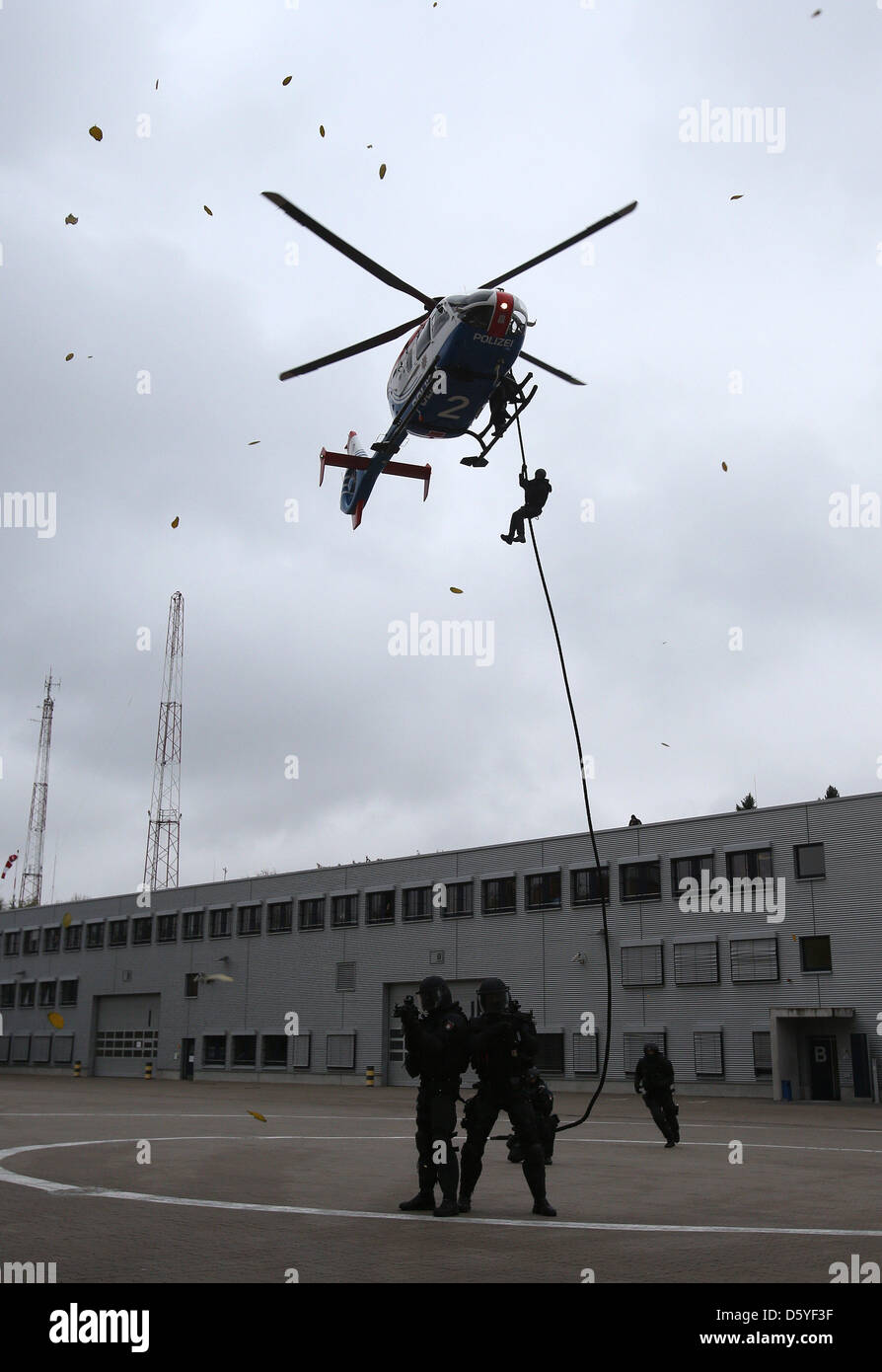 Police officers of the Mobile special response unit (Mobiles