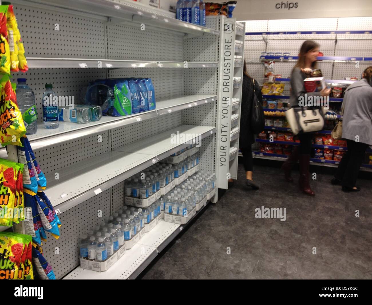 Stocking Shelves High Resolution Stock Photography and Images Alamy