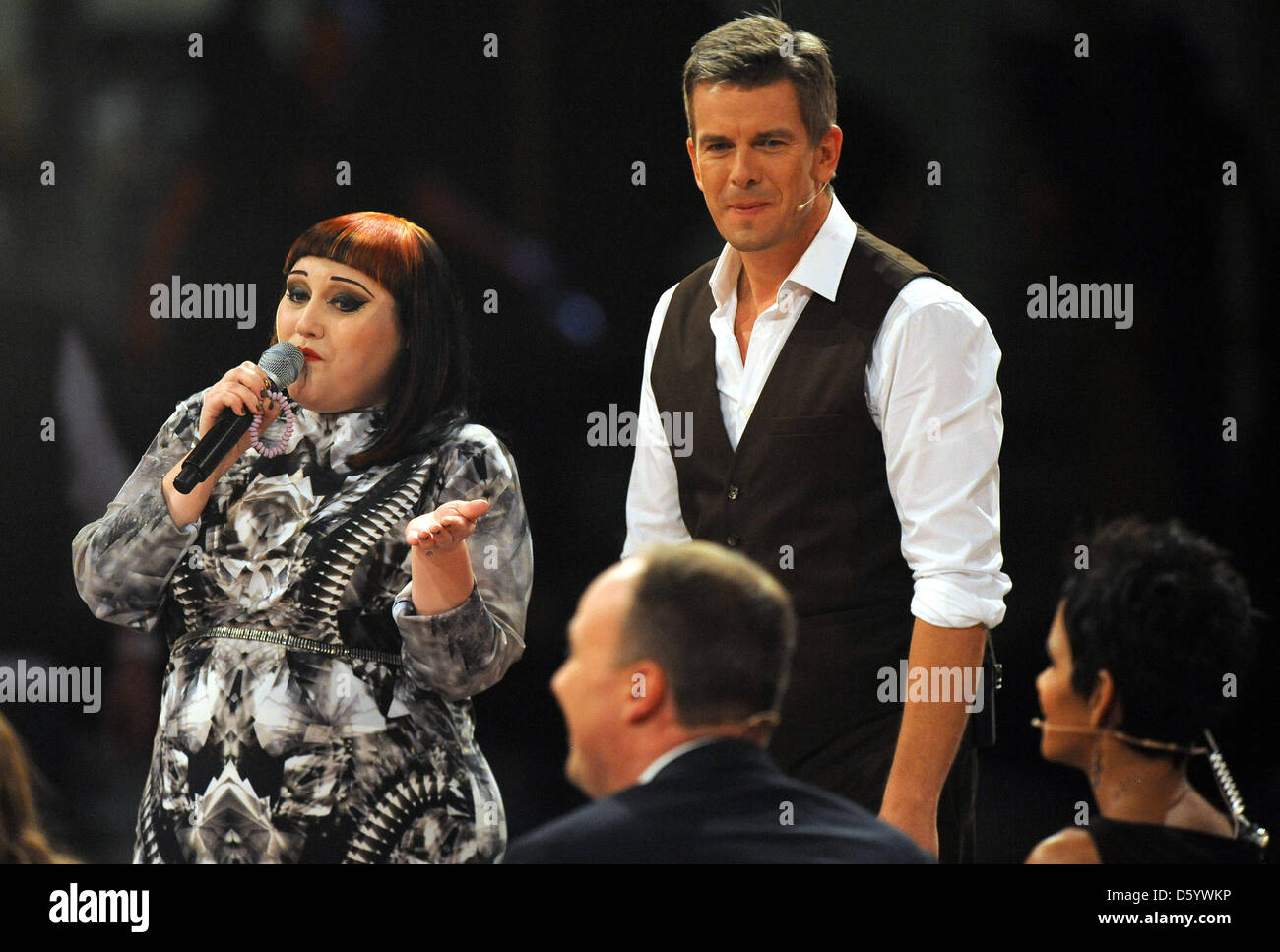 US Singer Beth Ditto Gossip performs during  the German television game shows 'Wetten, dass...? (Wannna best...?), in Bremen, Germany, 3 November 2012. Photo: Ingo Wagner Stock Photo
