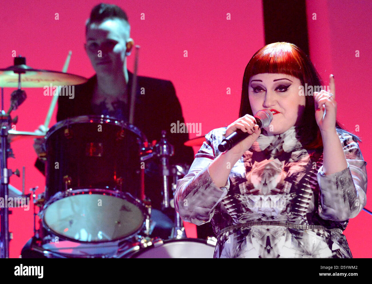 HANDOUT picture shows US singer Beth Ditto performing with her band Gosspi during the German television game show 'Wetten Das...? (Wanna bet...?) at the OVB-Arena in Bremen, Germany 3 November 2012. Photo:  Sascha Baumann/ZDF/dpa   (CE:  Sascha Baumann/ZD Stock Photo
