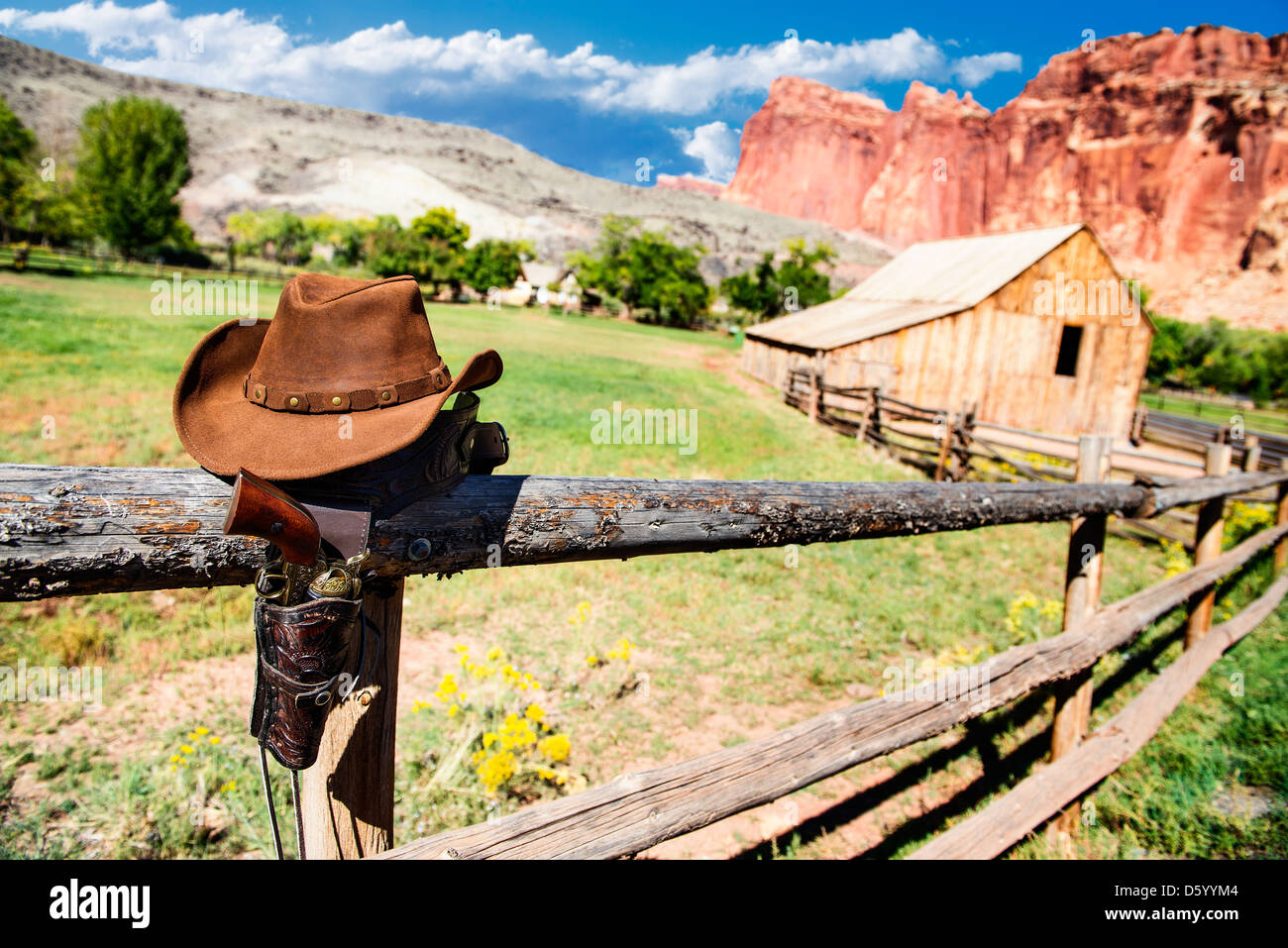 hat and gun in the far west, western spirit Stock Photo